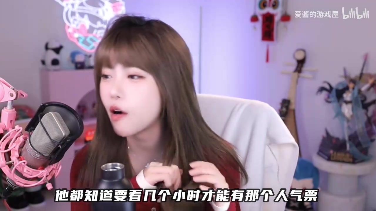 谈球吧周淑怡自曝爸爸很开明 爱看自己跳擦边舞：在我爸面前擦玻璃都没事