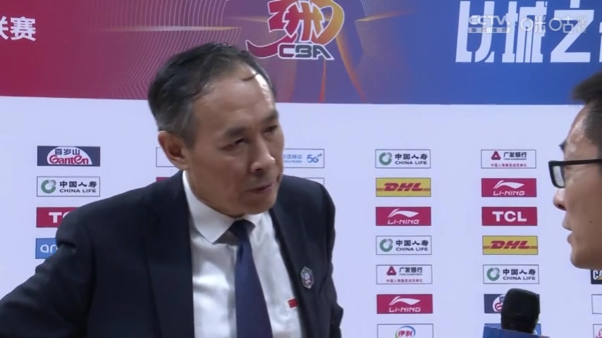 谈球吧体育官网入口许利民：本场赢得很艰难 青岛是一支顽强的球队 他们压着我们打