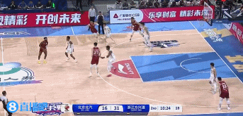 谈球吧👏防守反击一气呵成！巴里-布朗飞身断球反击接回传打成2+1
